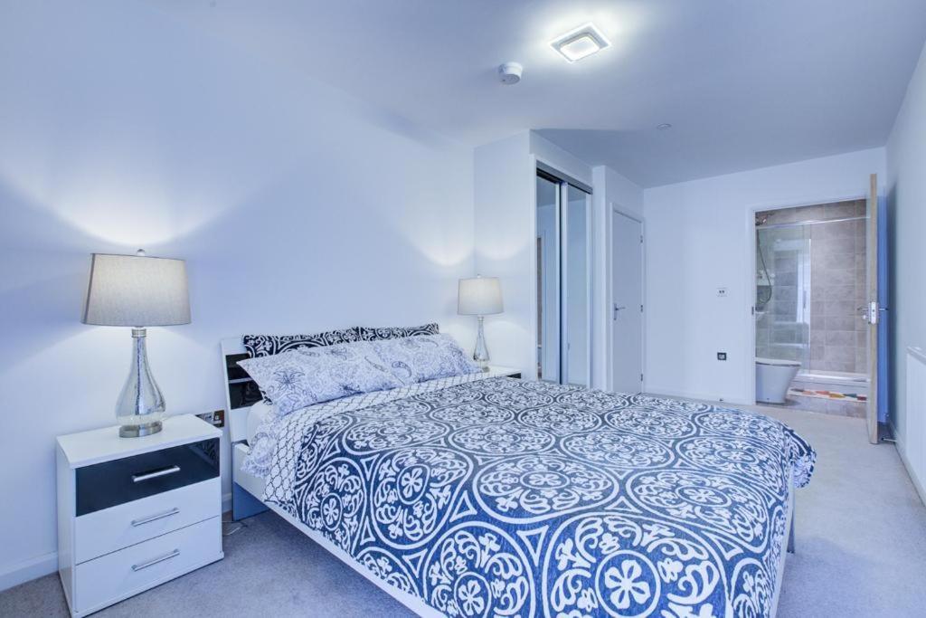 Luxury 2 Bed Flat In A New Block In East Acton Apartment London Luaran gambar