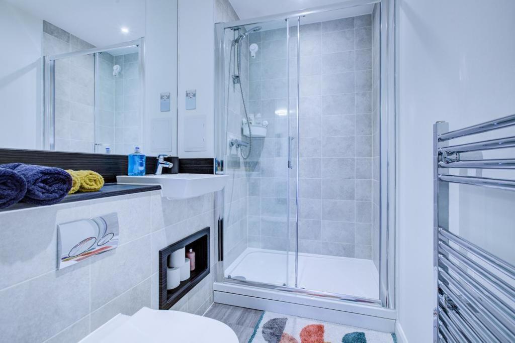 Luxury 2 Bed Flat In A New Block In East Acton Apartment London Luaran gambar